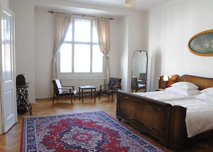 Large Sleeps Up To 10 M4a Appartement